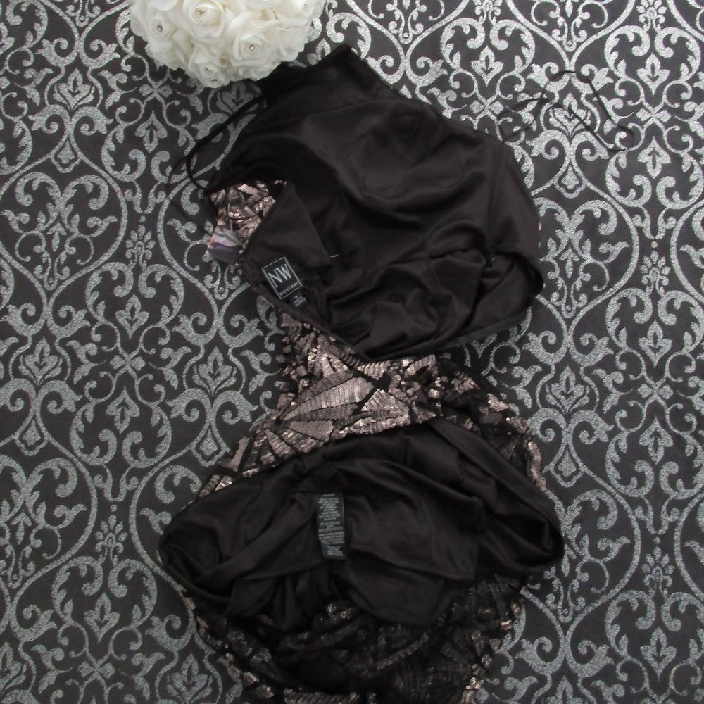 NWT Metallic Sequin Halter Open Back Evening Gown - Picture 9 of 9
